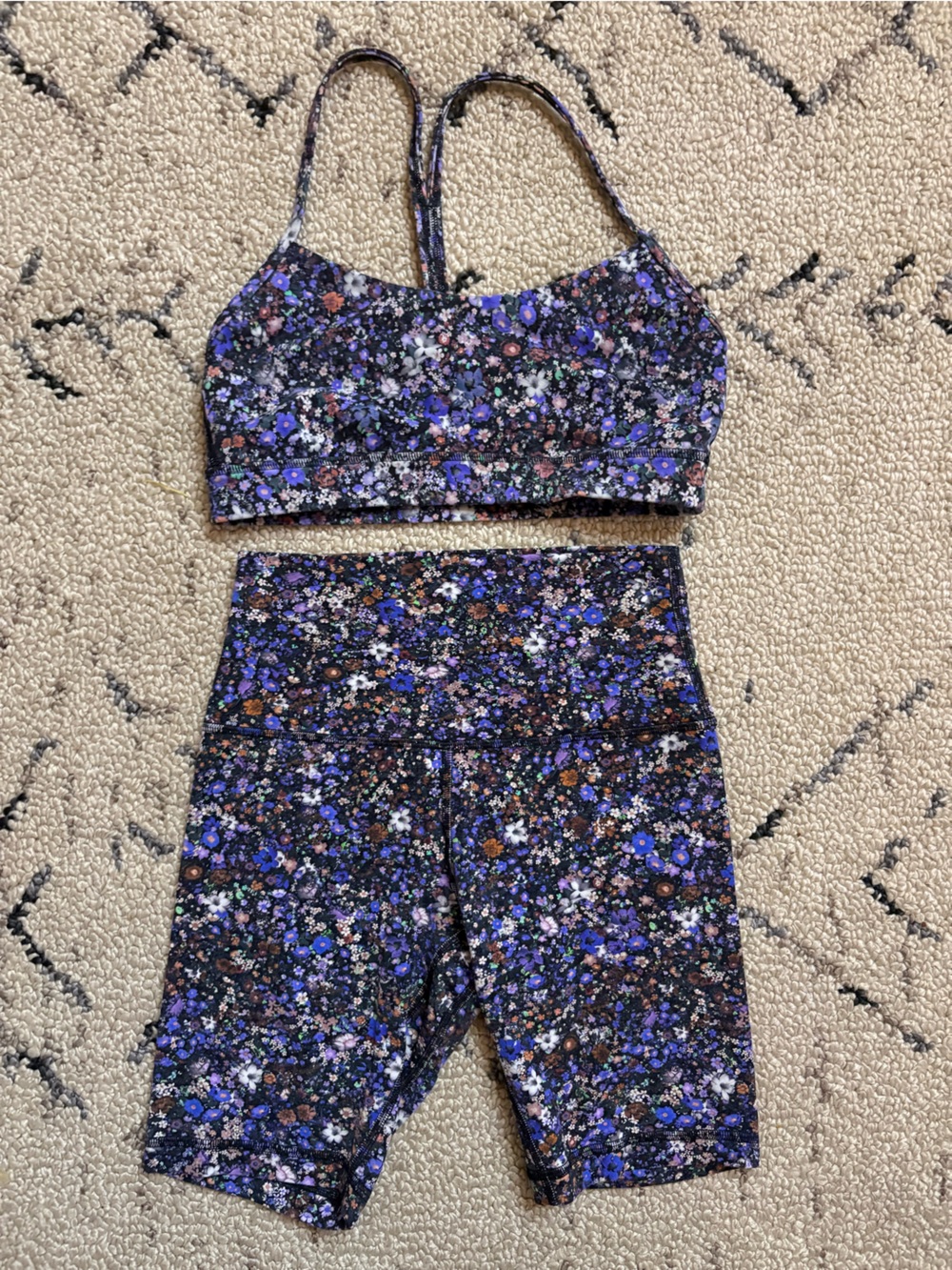 Lululemon set 6/4